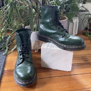 Dr. Martens 1460 SMOOTH LEATHER LACE UP BOOTS